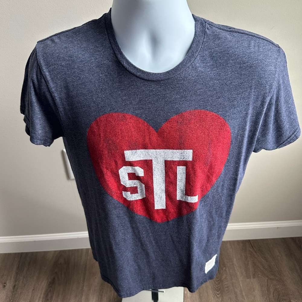 StL love t-shirt